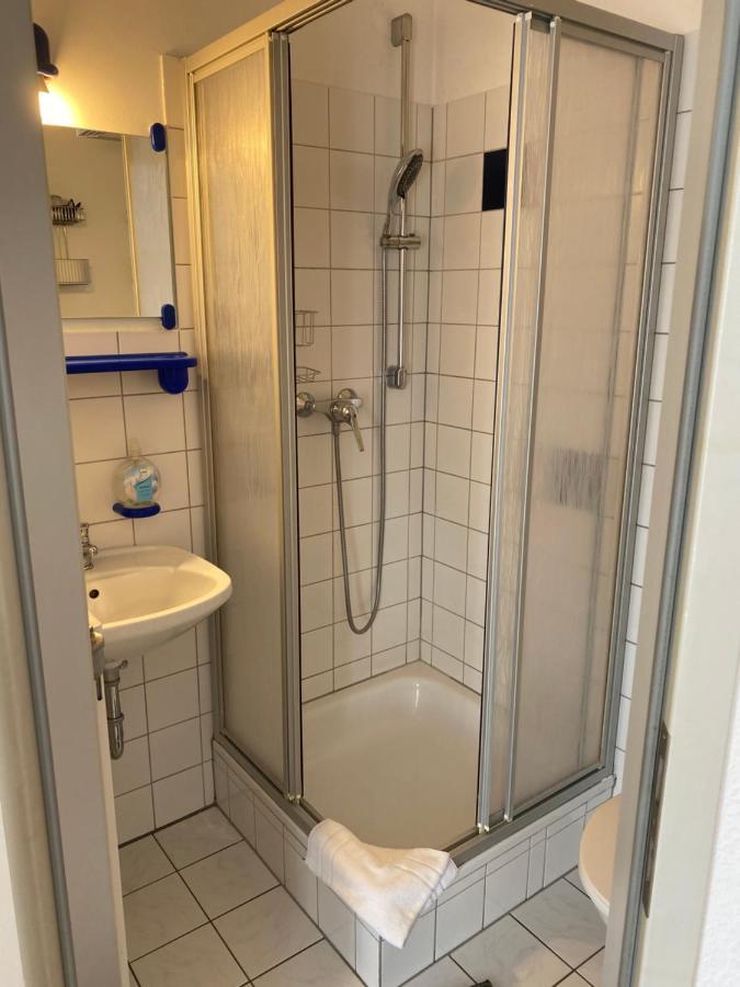 Apartmenthaus Zentrum Komfort Apartments Mit Minikuchen Verschiedener Grossen Kassel Kültér fotó